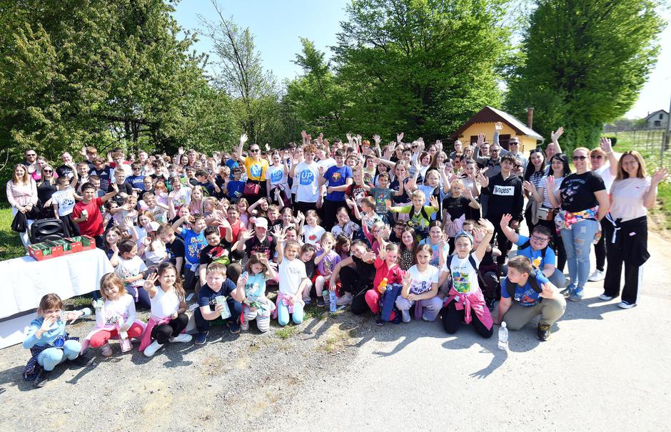 Otvorenje poučno-pješačke staze Osnovne škole Tužno